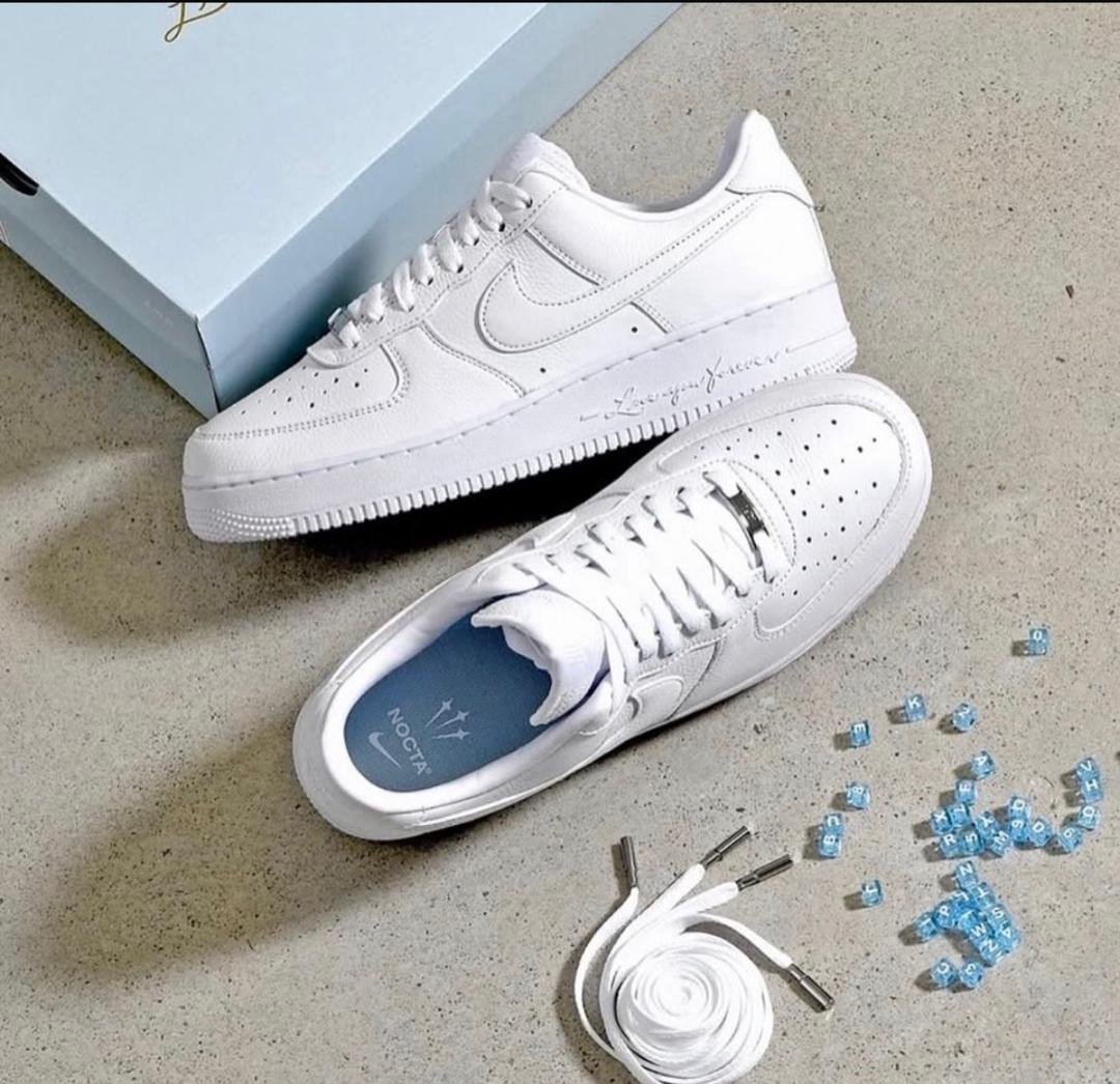 Stylish White Nike Airforce Sneakers - Perfect for Any Occasion for sale in Kampala - Yilick