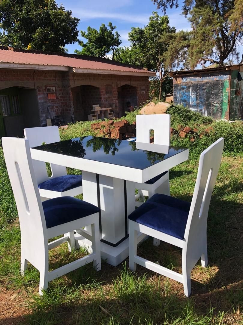 Elegant 4-seater White Dining Table Set for sale in Kampala - Yilick