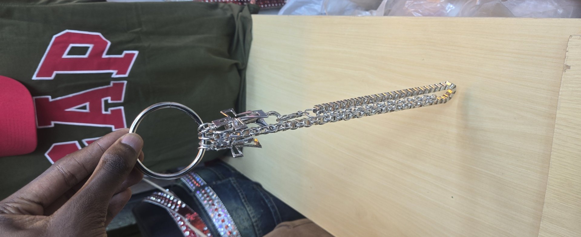 Plastic and Silver chains for sale in Kampala - Yilick