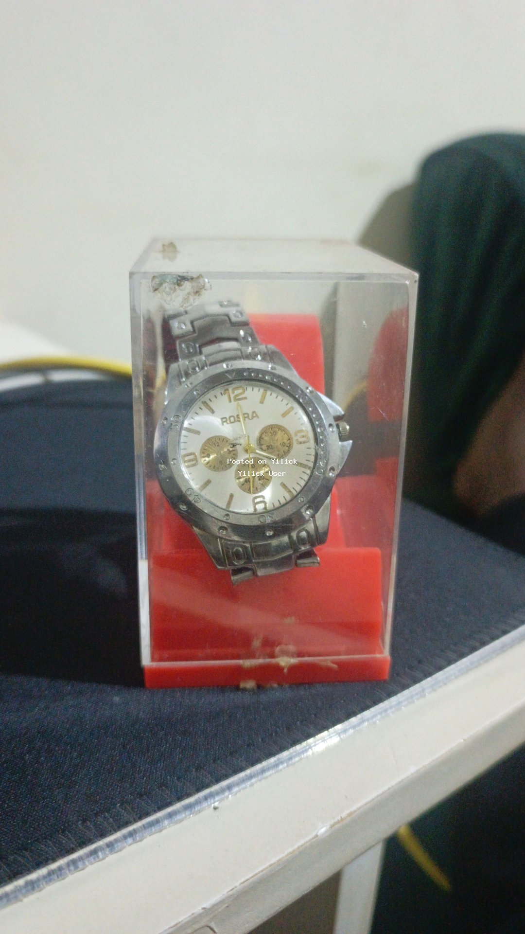 Elegant Silver Watch with Gold Accents - Perfect for All Occasions for sale in Kampala - Yilick
