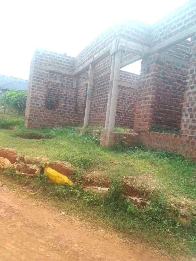 Unfinished House For Sale for sale in Wakiso - Yilick