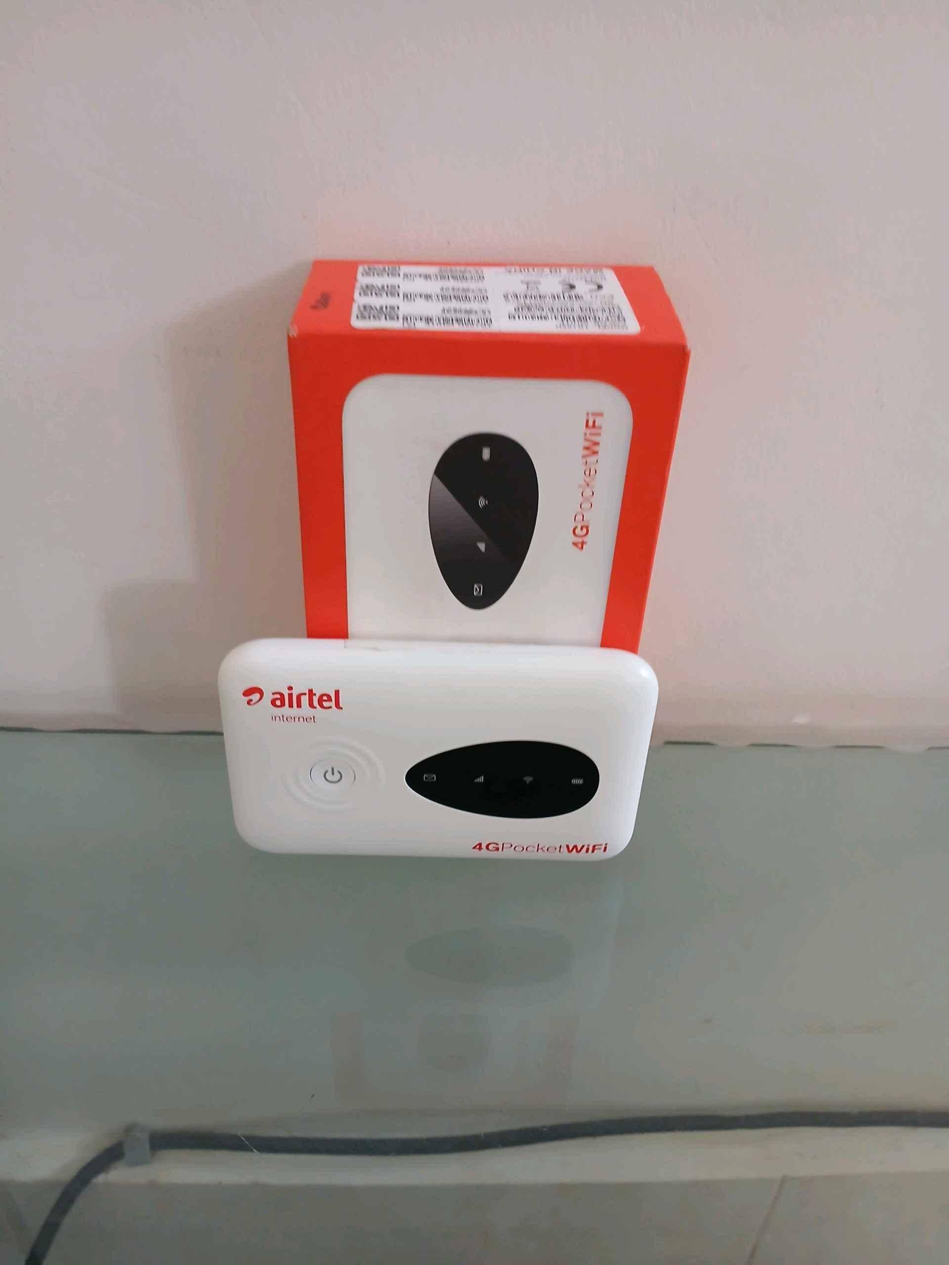 Airtel 4g mifi with accessories for sale in Kampala - Yilick