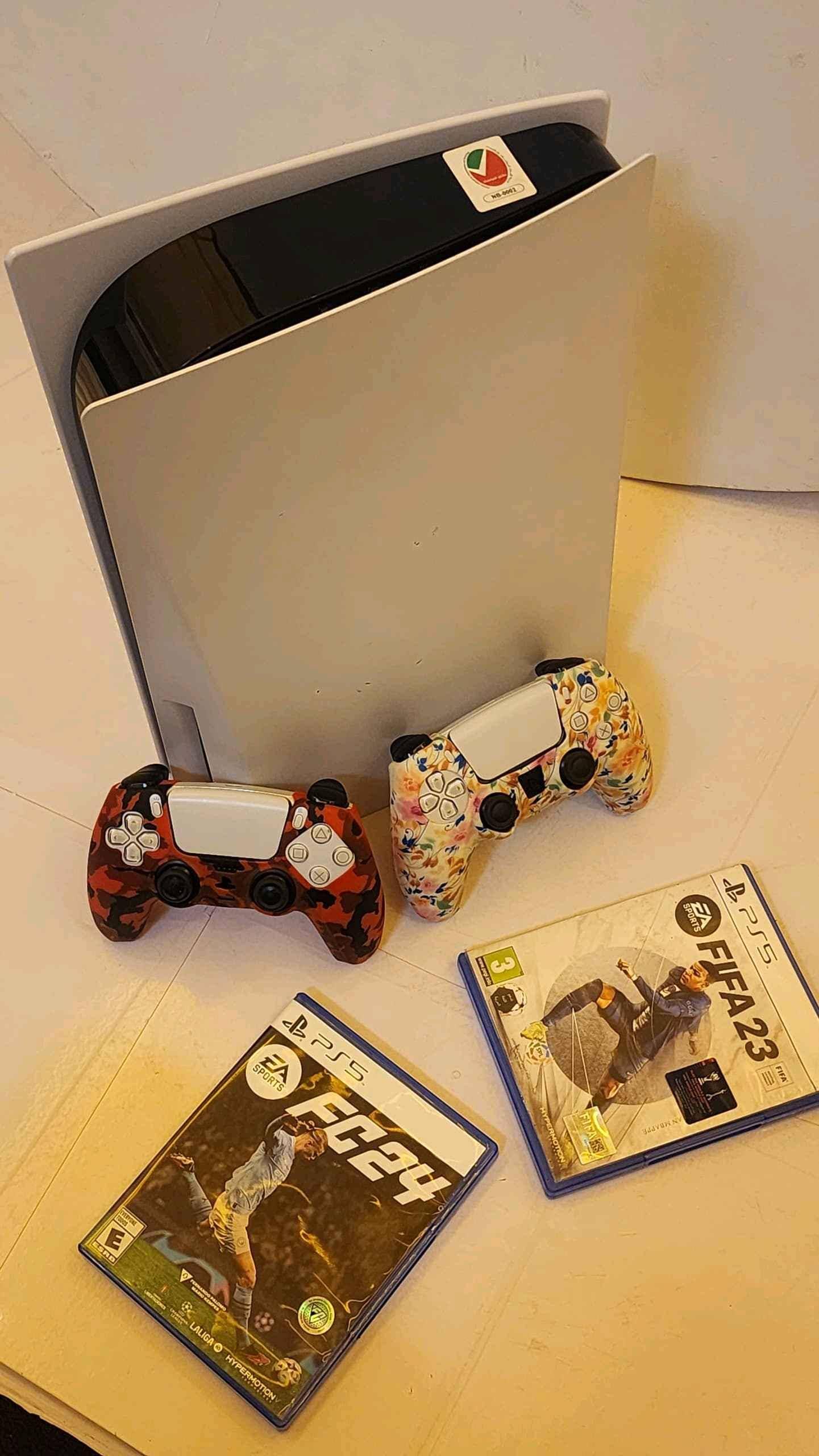 Play Station 5 White from Sony for sale in Mbale - Yilick