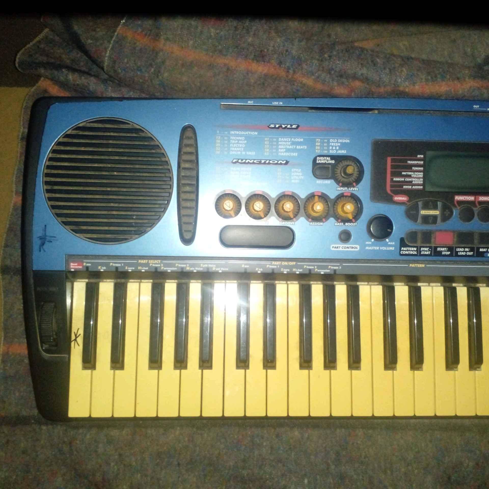 piano(keyboard) for sale in Kampala - Yilick