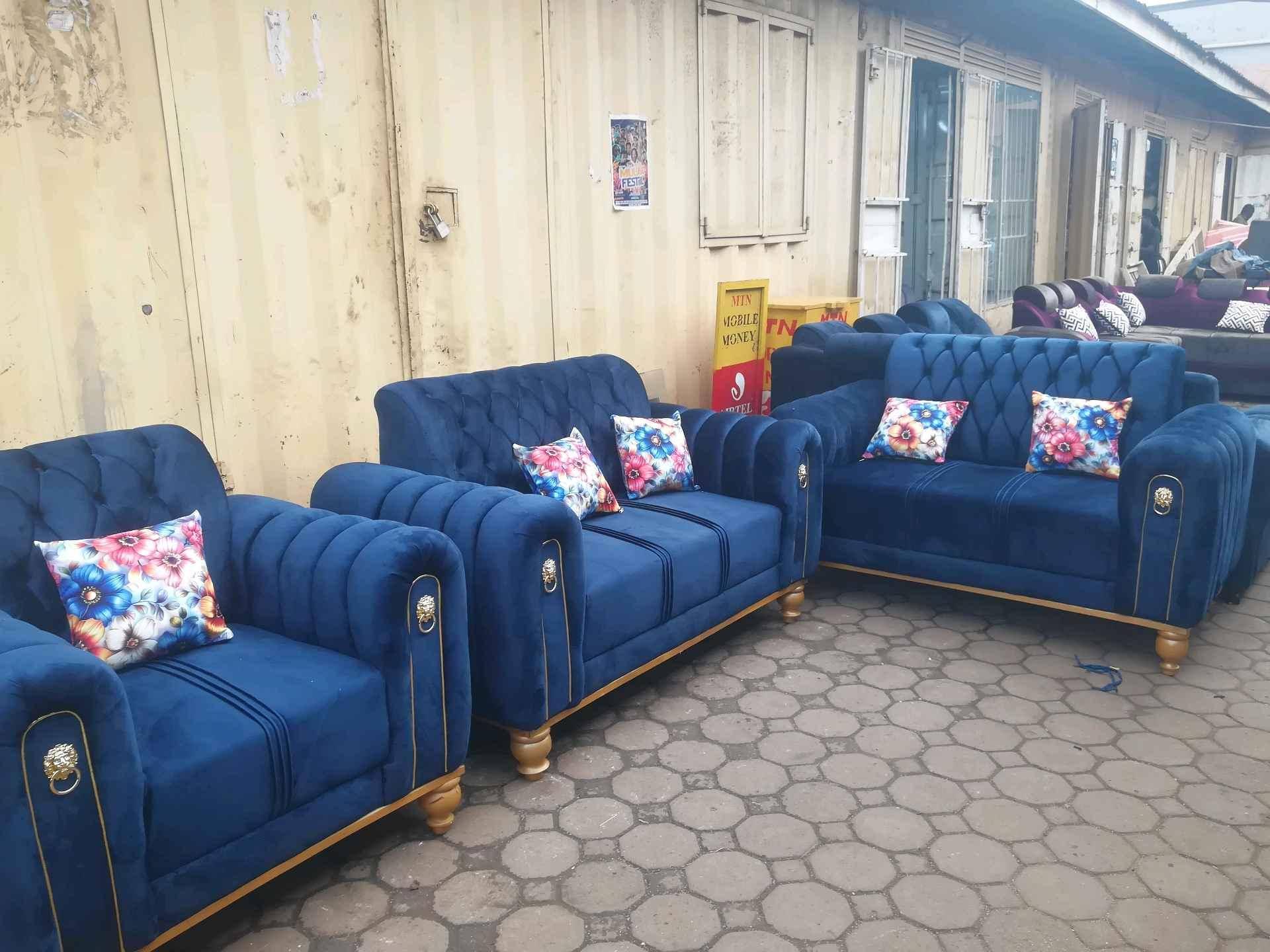 BLUE  BUTTON FIVE SEATER SOFA SET for sale in Kampala - Yilick