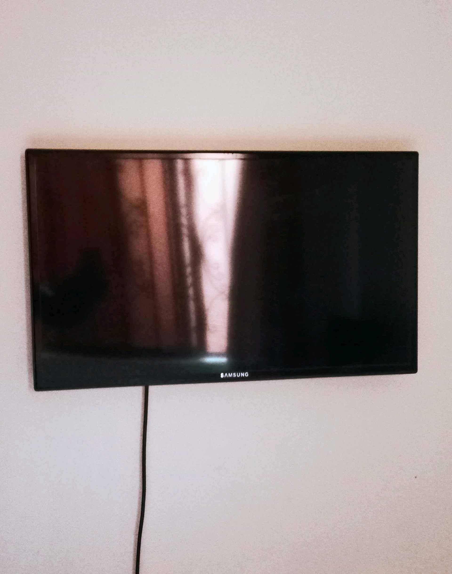 Samsung smart 32 inch Tv for sale in Kampala - Yilick