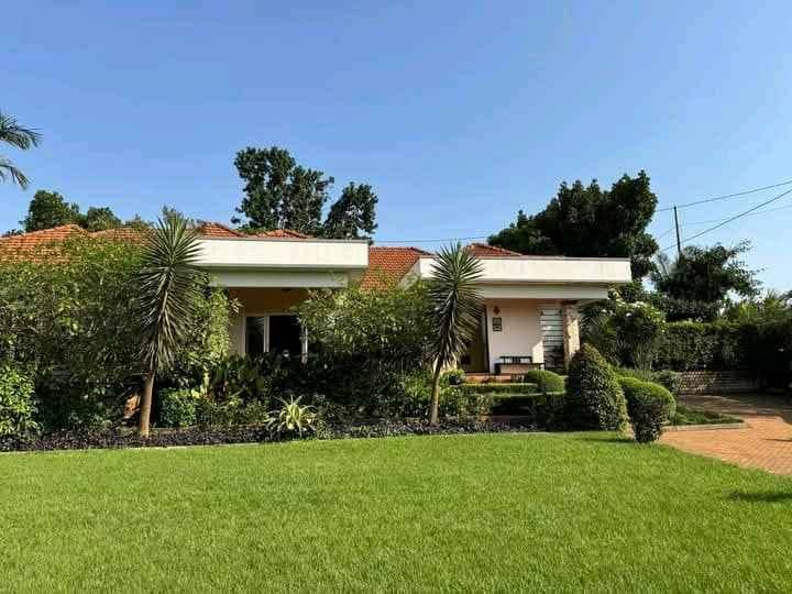House forsale in Kira at 200000 dollars but it's negotiable for sale in Kampala - Yilick