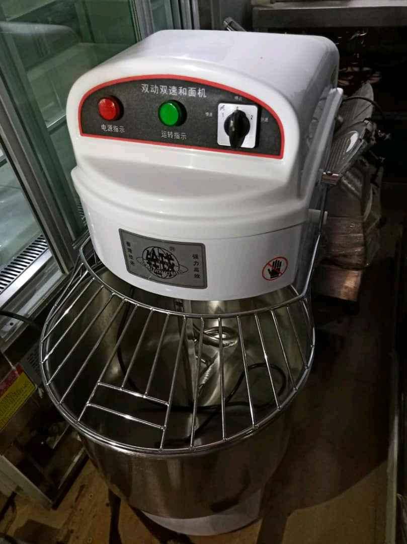 Cake and dough mixers for sale in Kampala - Yilick