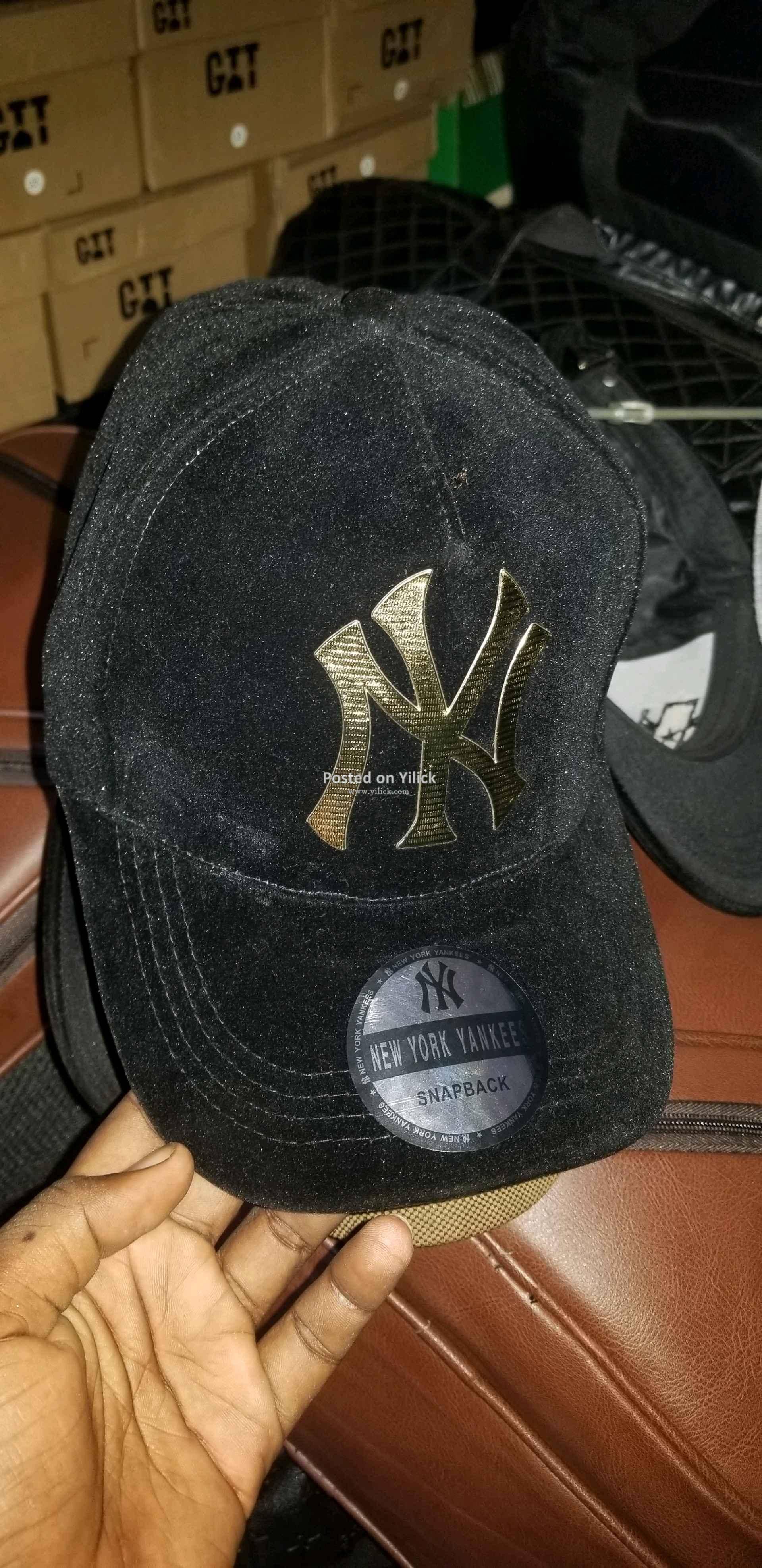 NY black caps for sale  for sale in Kampala - Yilick