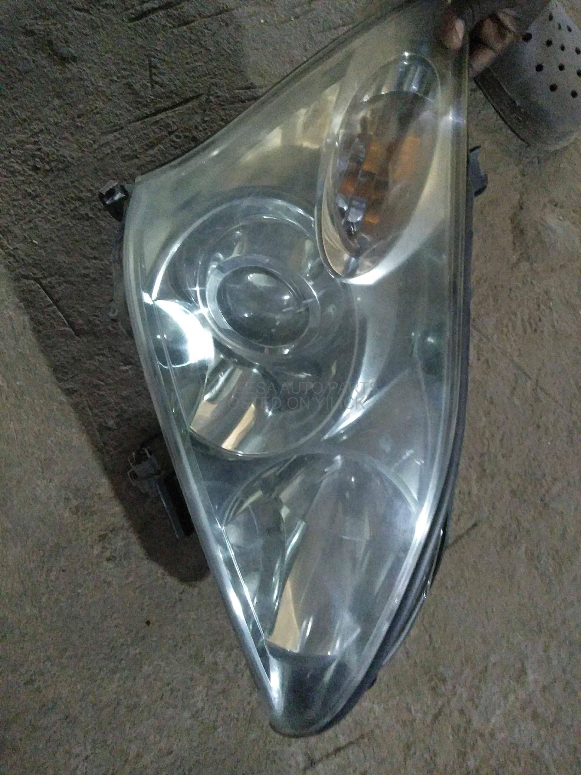 Headlight for harrier kawundo 2007,2008 model for sale in Kampala - Yilick