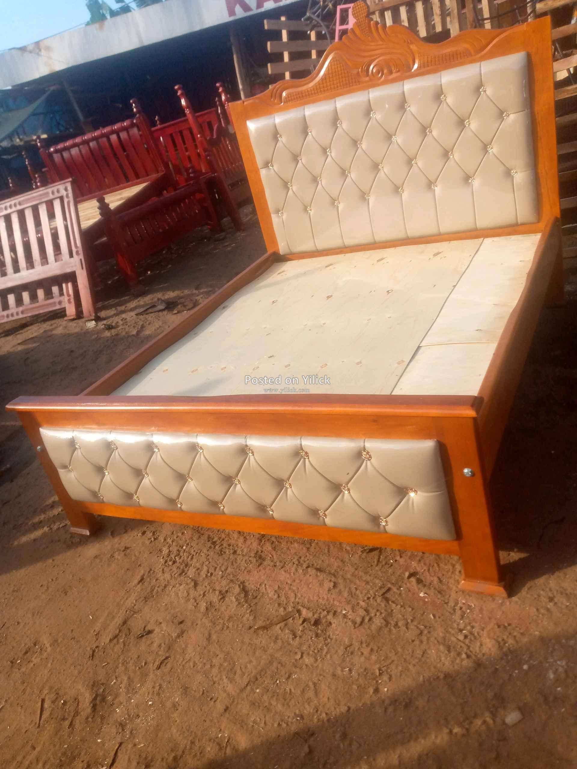 5*6 bed wood and leather made  for sale in Kampala - Yilick