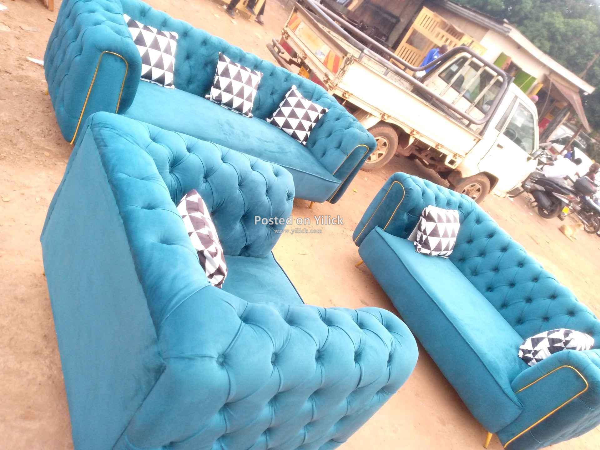 Gaint Chester filed sofa for sale in Kampala - Yilick