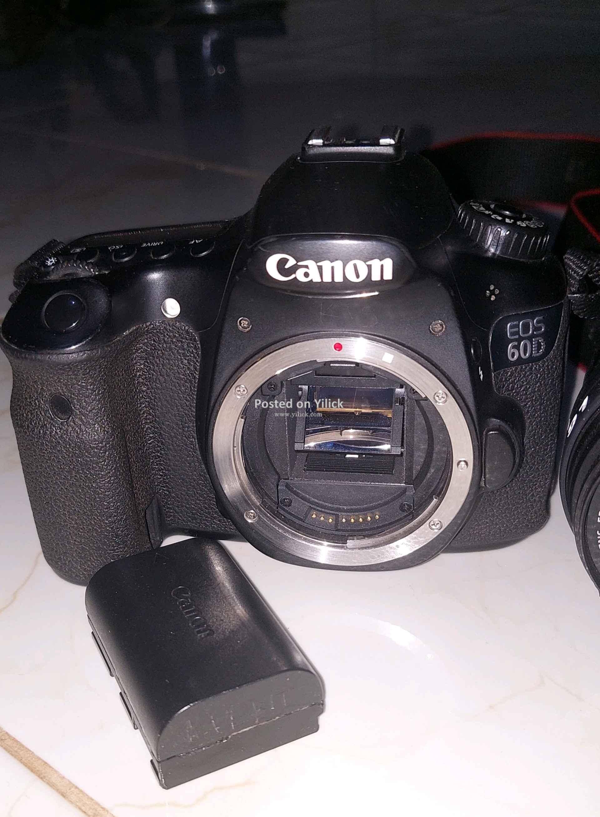 Canon EOS 60D camera on quick sale  for sale in Wakiso - Yilick