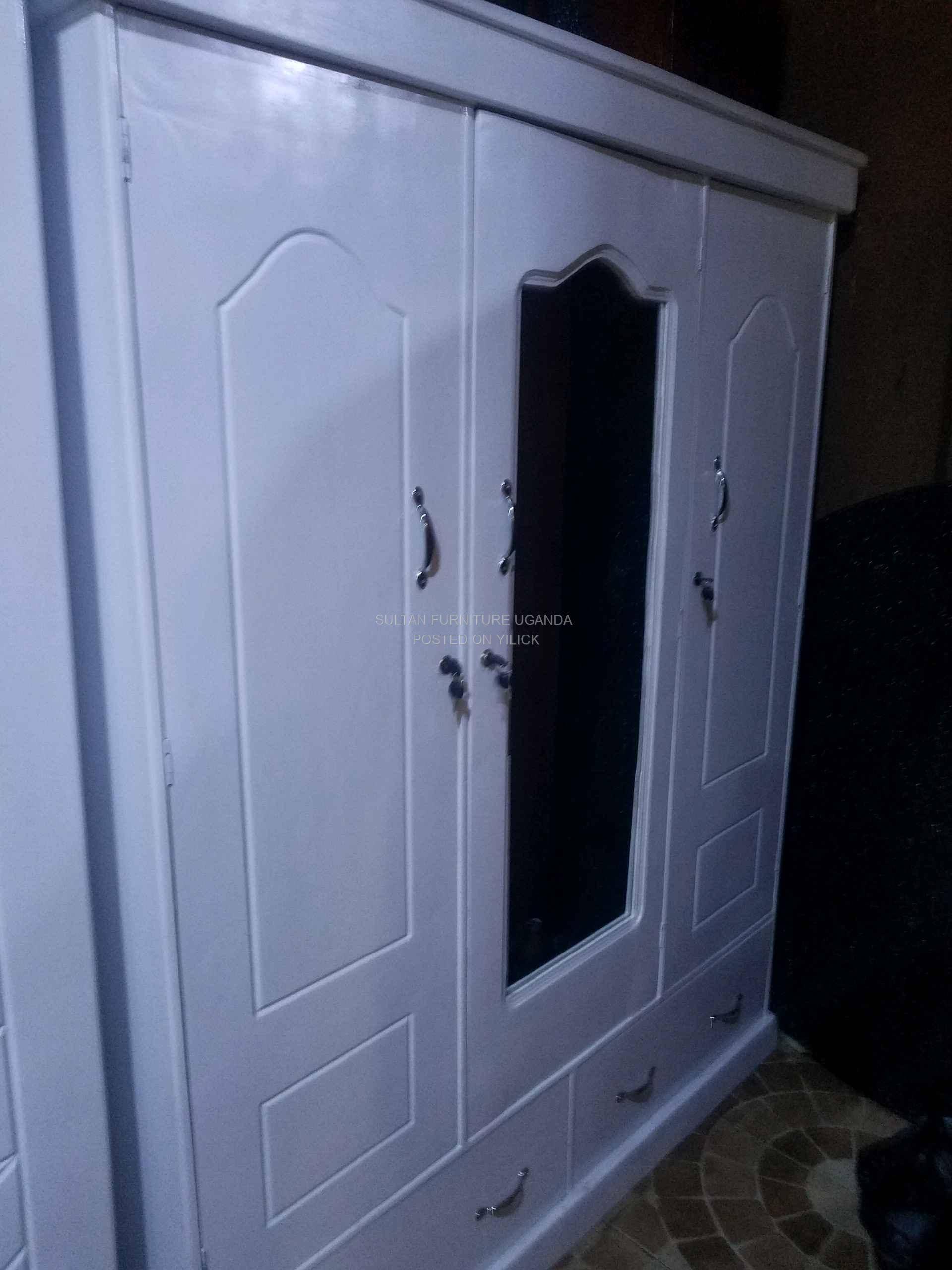 5 feet wardrobes for sale in Kampala - Yilick