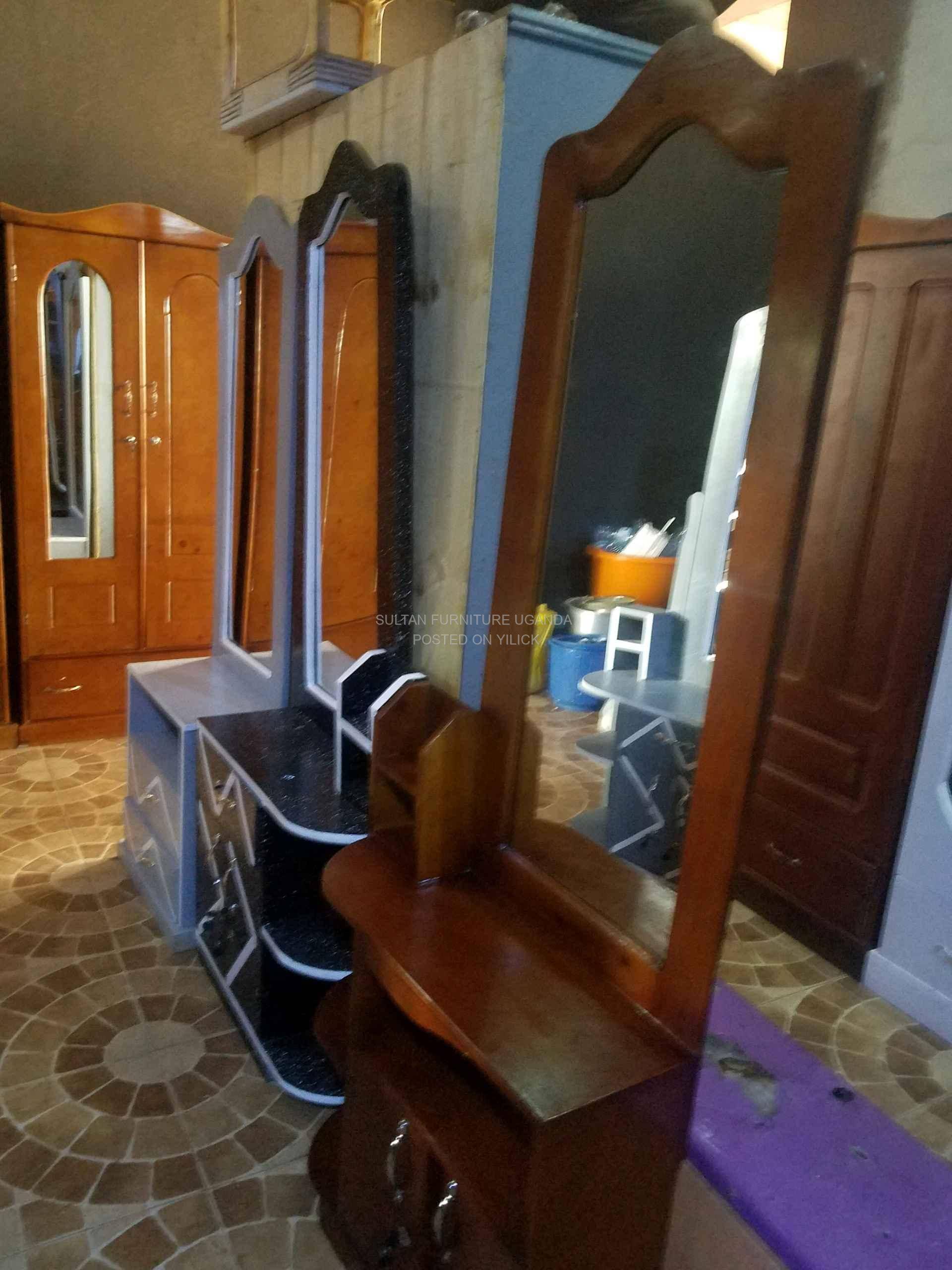 dressing mirrors for sale in Kampala - Yilick