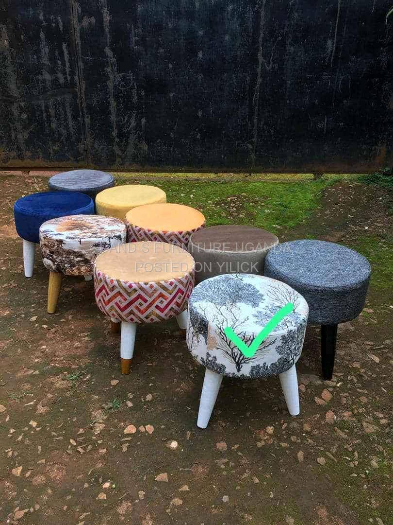 puff stools with wooden stands and soft forms  for sale in Mukono - Yilick