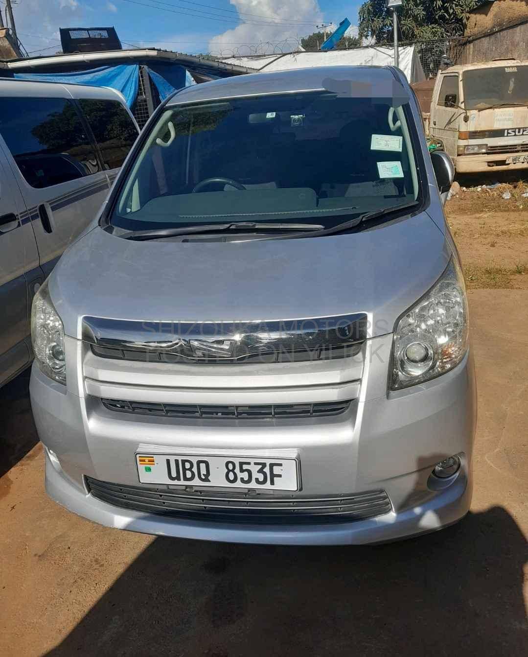 toyota noah 2009 si for sale in Kampala - Yilick