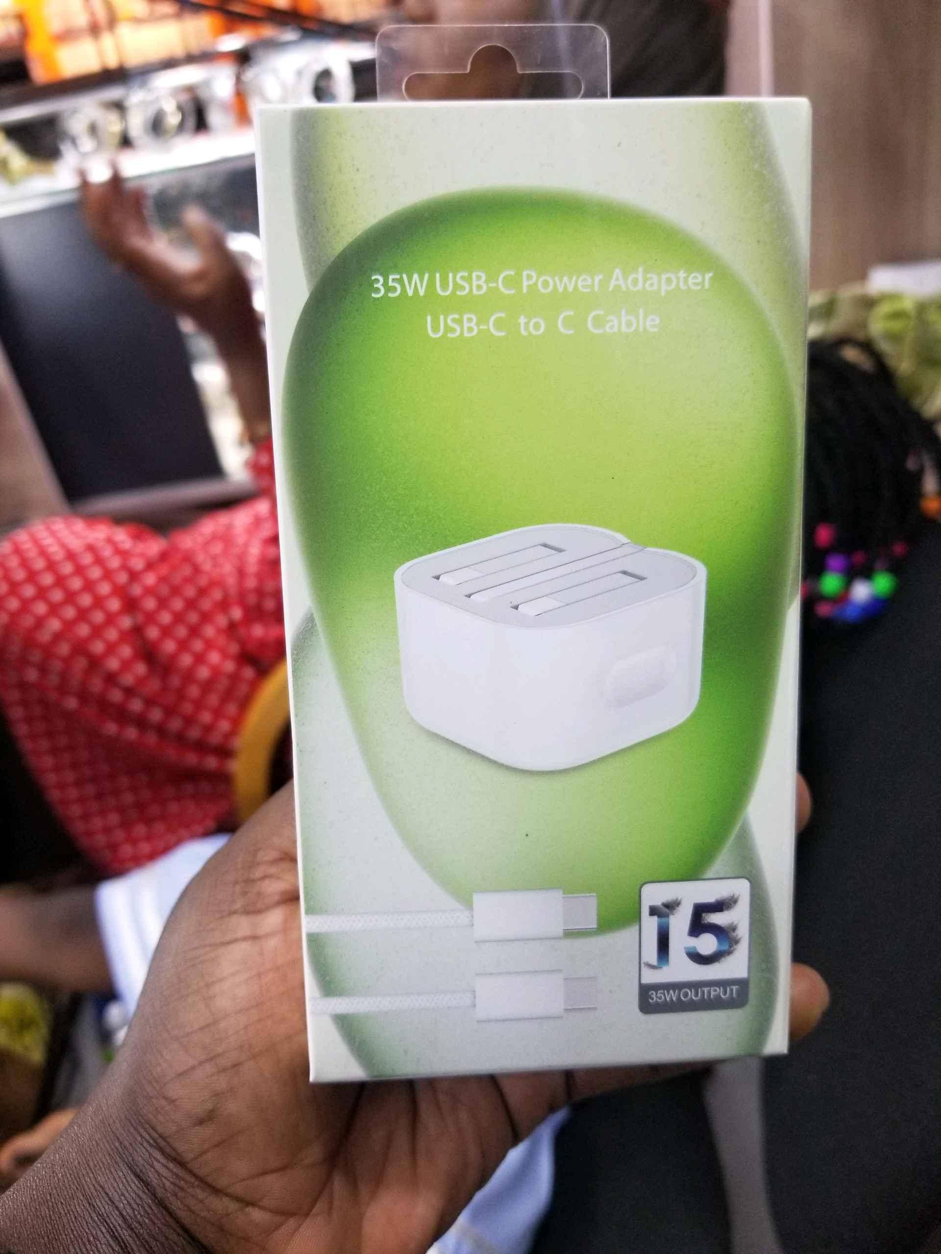IPHONE CHARGERS 35 WATTS for sale in Kampala - Yilick