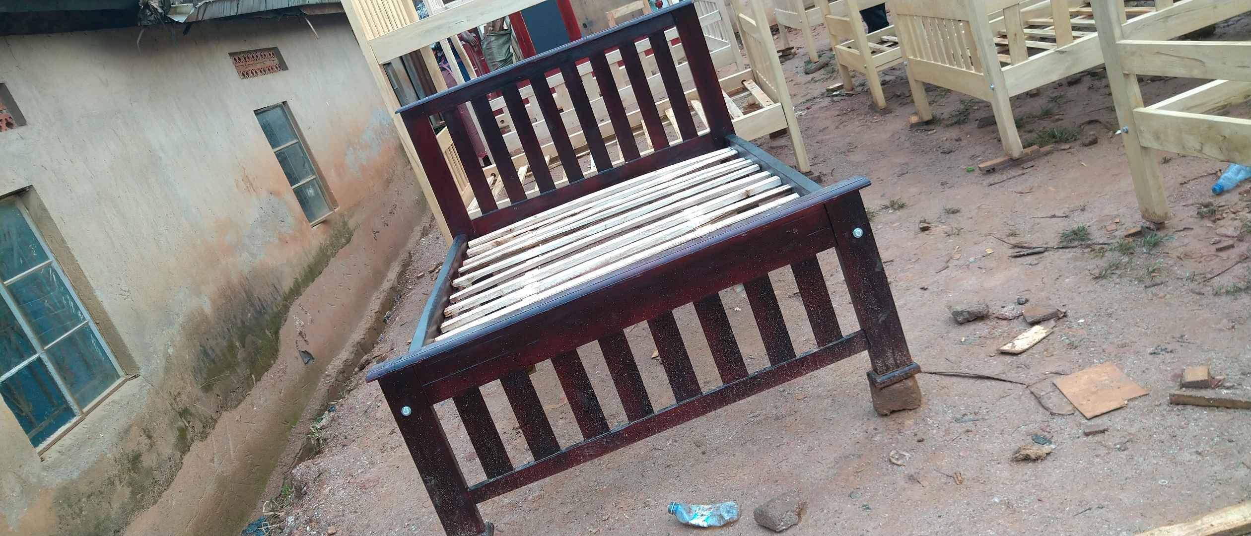 bar code beds 4/6 for sale in Kampala - Yilick