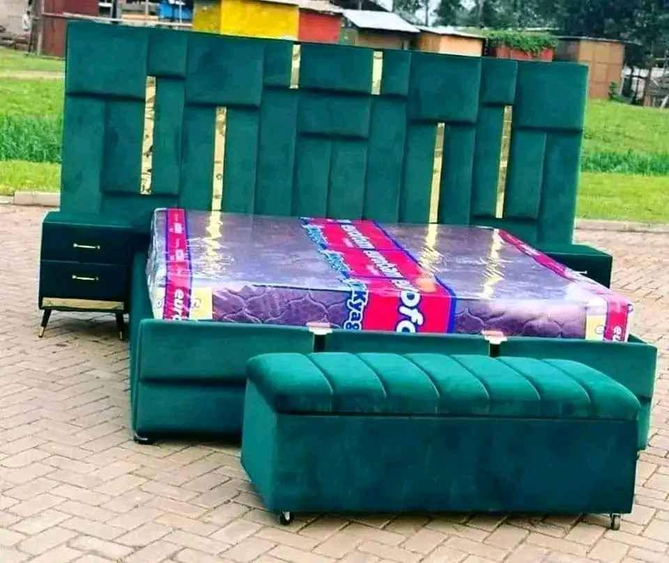 5/6 bed available and bed pouf  for sale in Kampala - Yilick