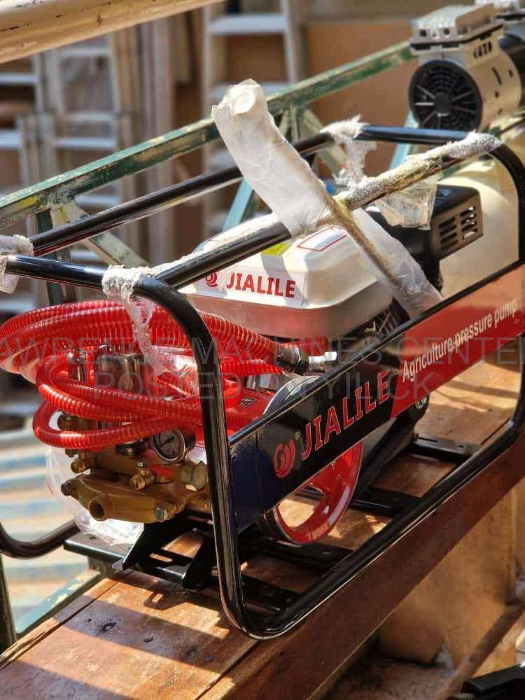Garden sprayer 4 stroke  for sale in Kampala - Yilick