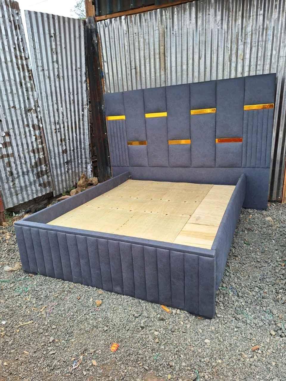 5 by 6 modern bed  for sale in Kampala - Yilick