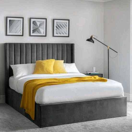 5 by 6 modern bed  for sale in Kampala - Yilick