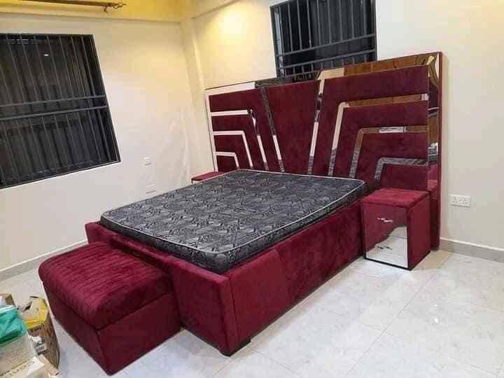 5 by 6 modern bed  for sale in Kampala - Yilick