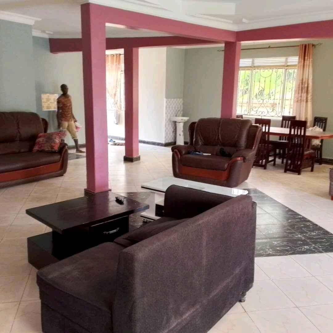 Beautiful 4 Bedroomed Home up for Sale in Gayaza for sale in Kampala - Yilick