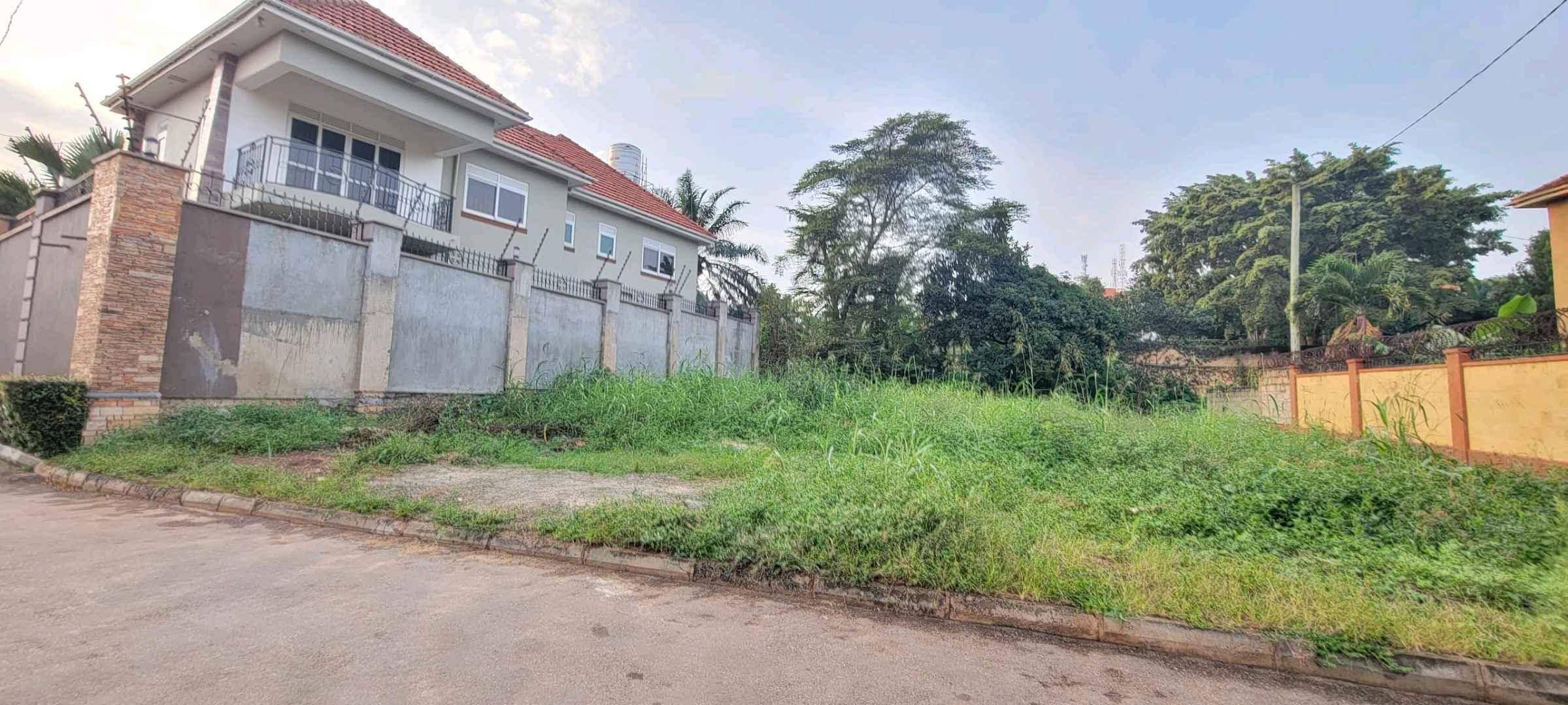 Strategic 25 Decimals for Sale in Munyonyo for sale in Kampala - Yilick