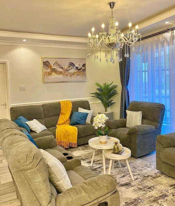 CENTER RUG 3X2 METERS LARGE SIZE 550000 for sale in Kampala - Yilick