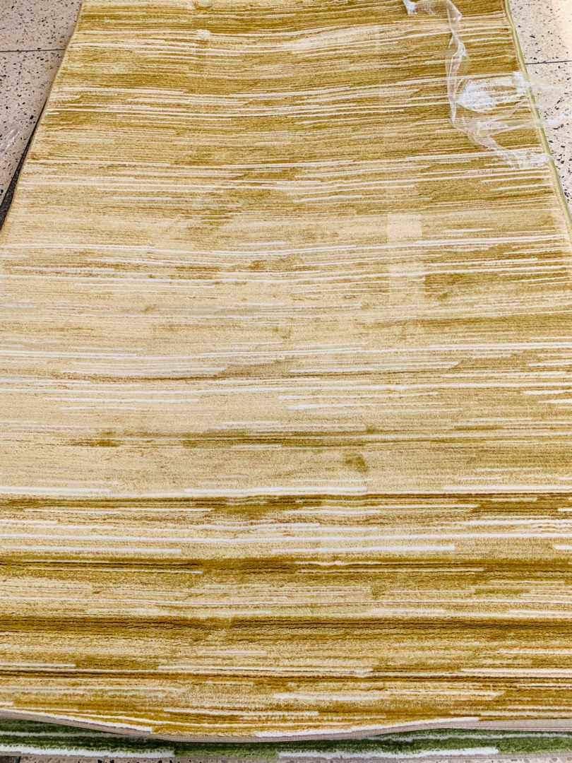 CENTER RUG 3X2 METERS LARGE SIZE  for sale in Kampala - Yilick