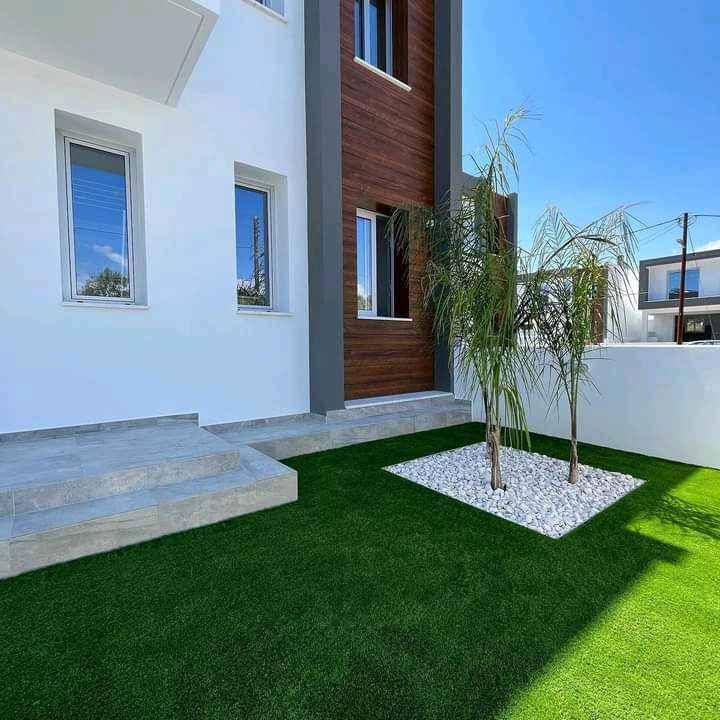Artificial turf (Grass carpet)45000 per square meter  for sale in Kampala - Yilick
