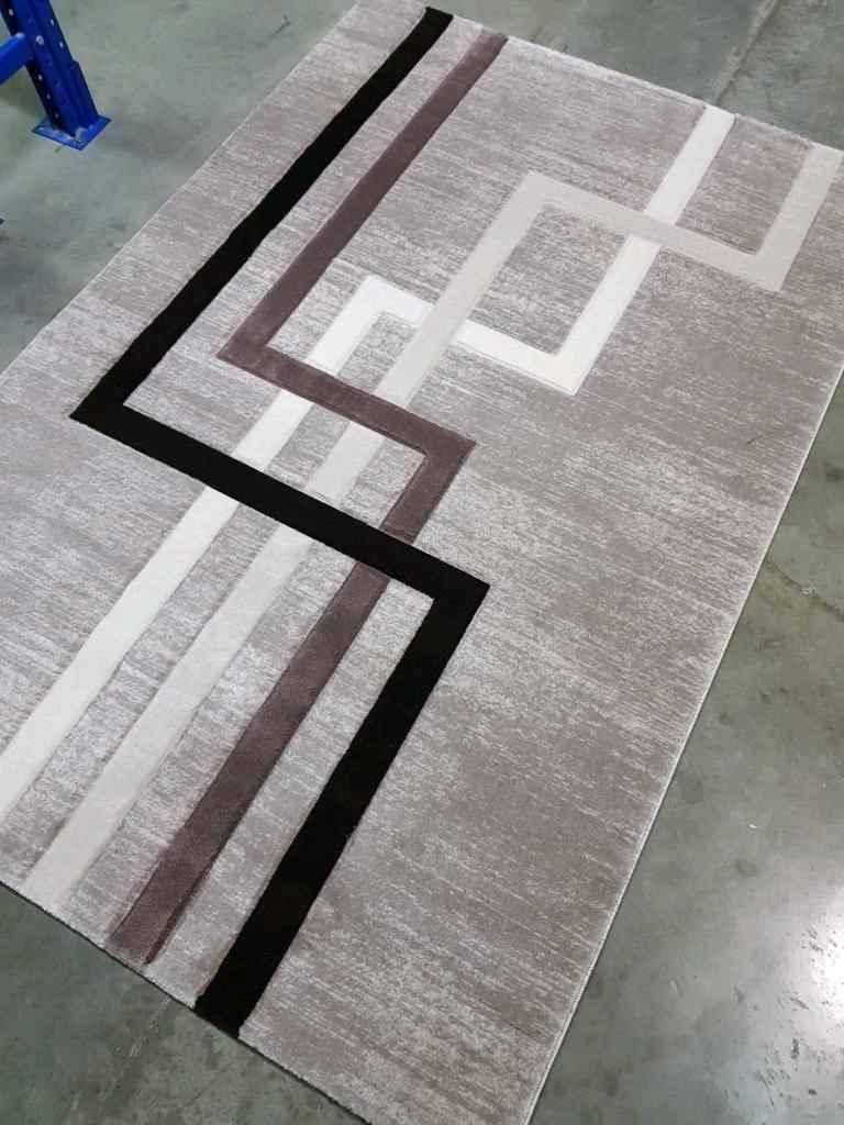 CENTER RUG 3X2 METERS LARGE SIZE PARIS  for sale in Kampala - Yilick