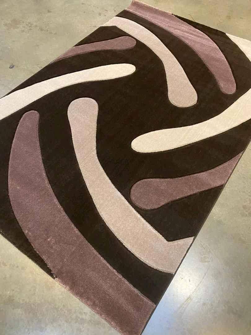 CENTER RUG 3X2 METERS LARGE SIZE PARIS  for sale in Kampala - Yilick