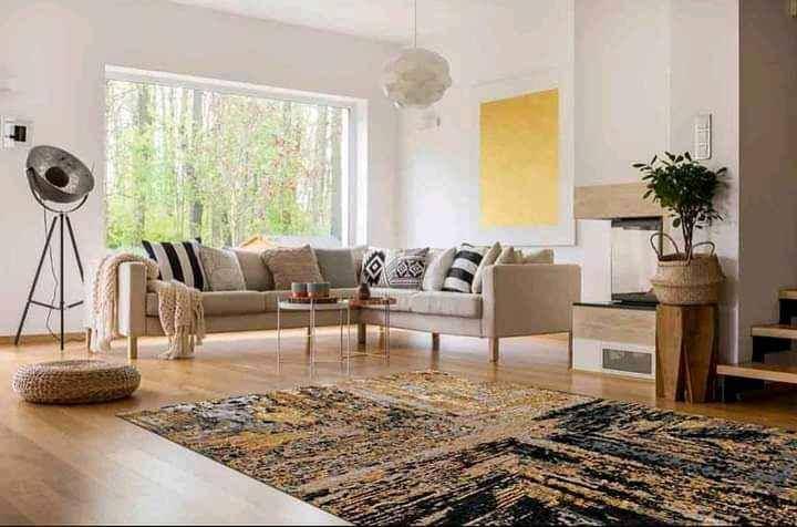 Center Rug Luxe Large size 450k for sale in Kampala - Yilick