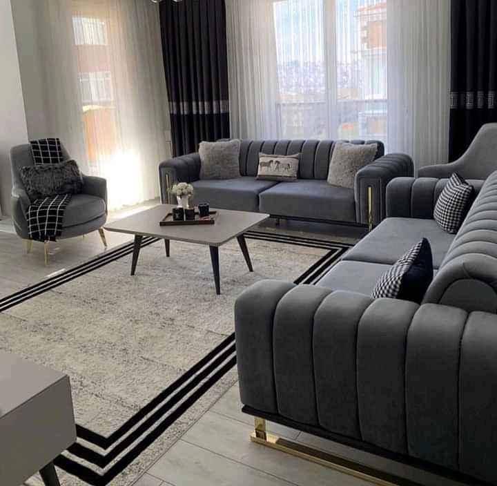 Center Rug Modern Gray 580000 for sale in Kampala - Yilick
