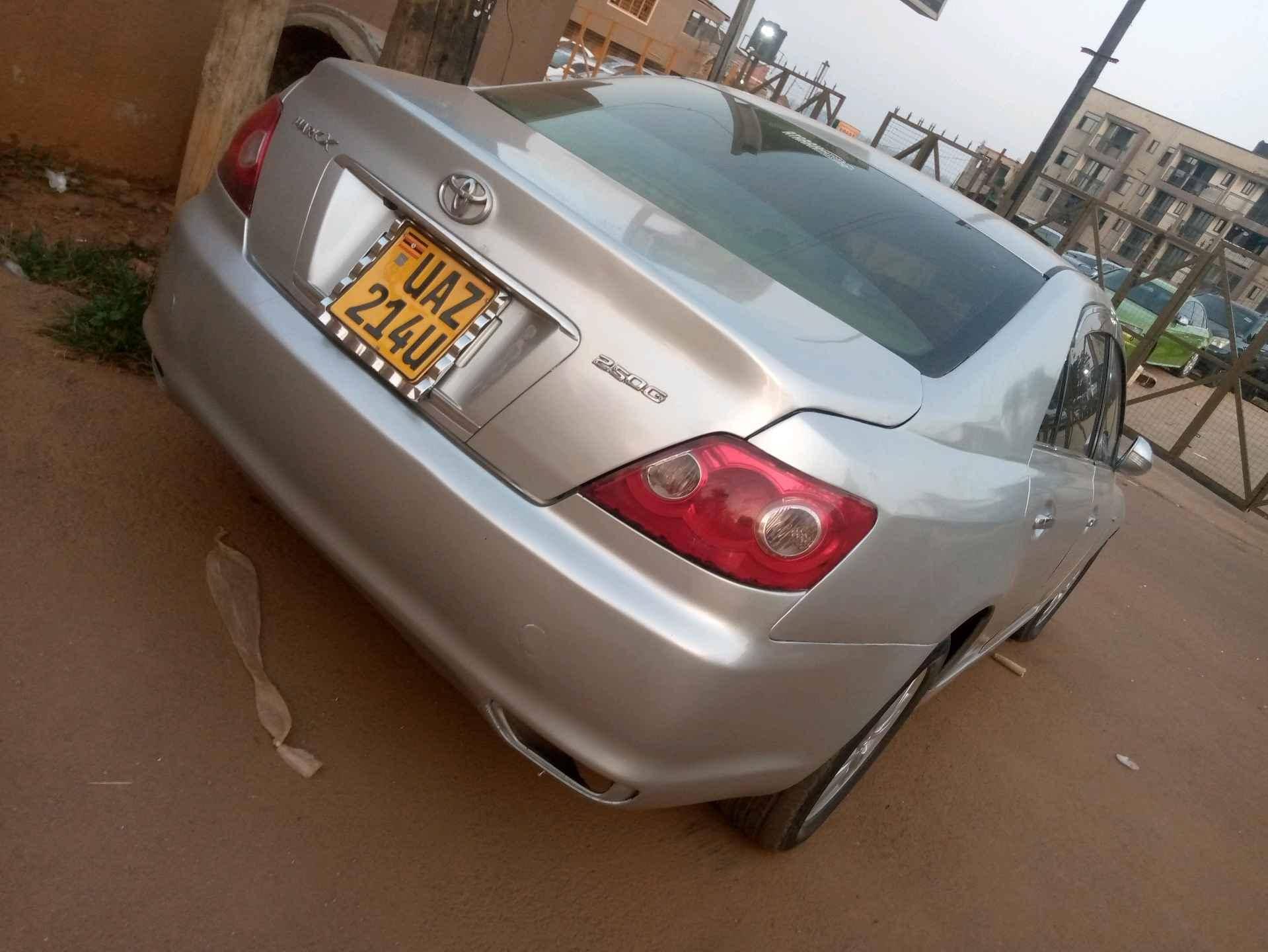Toyota mark x colour silver for sale in Kampala - Yilick