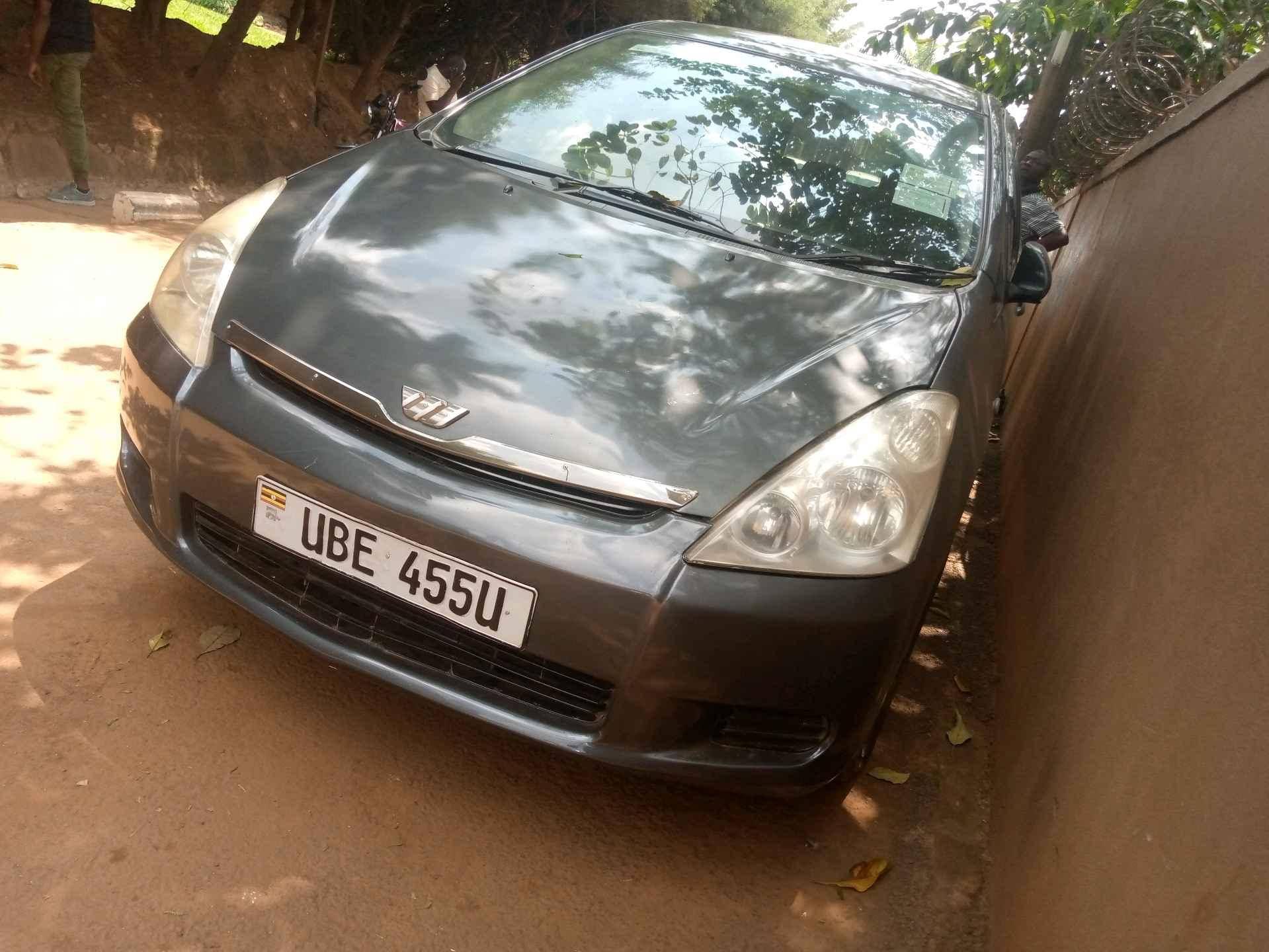 Toyota wish colour black  for sale in Kampala - Yilick