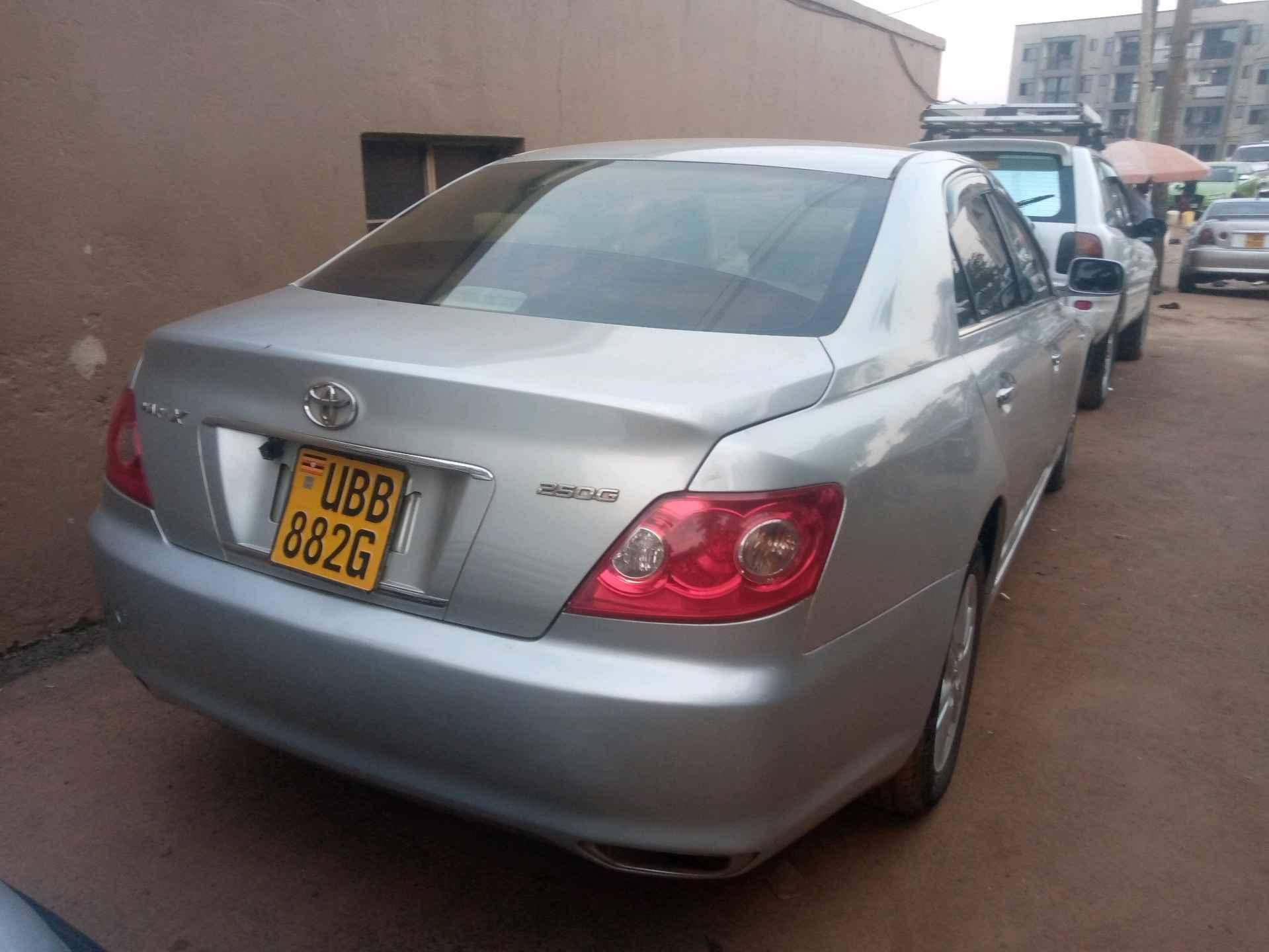 Toyota mark X colour silver  for sale in Kampala - Yilick