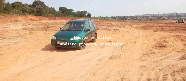 #KAWEMPE_TULLA_VEGAS
Plots for both rentals and #residentials_6_25m_Ugx  for sale in Kampala - Yilick
