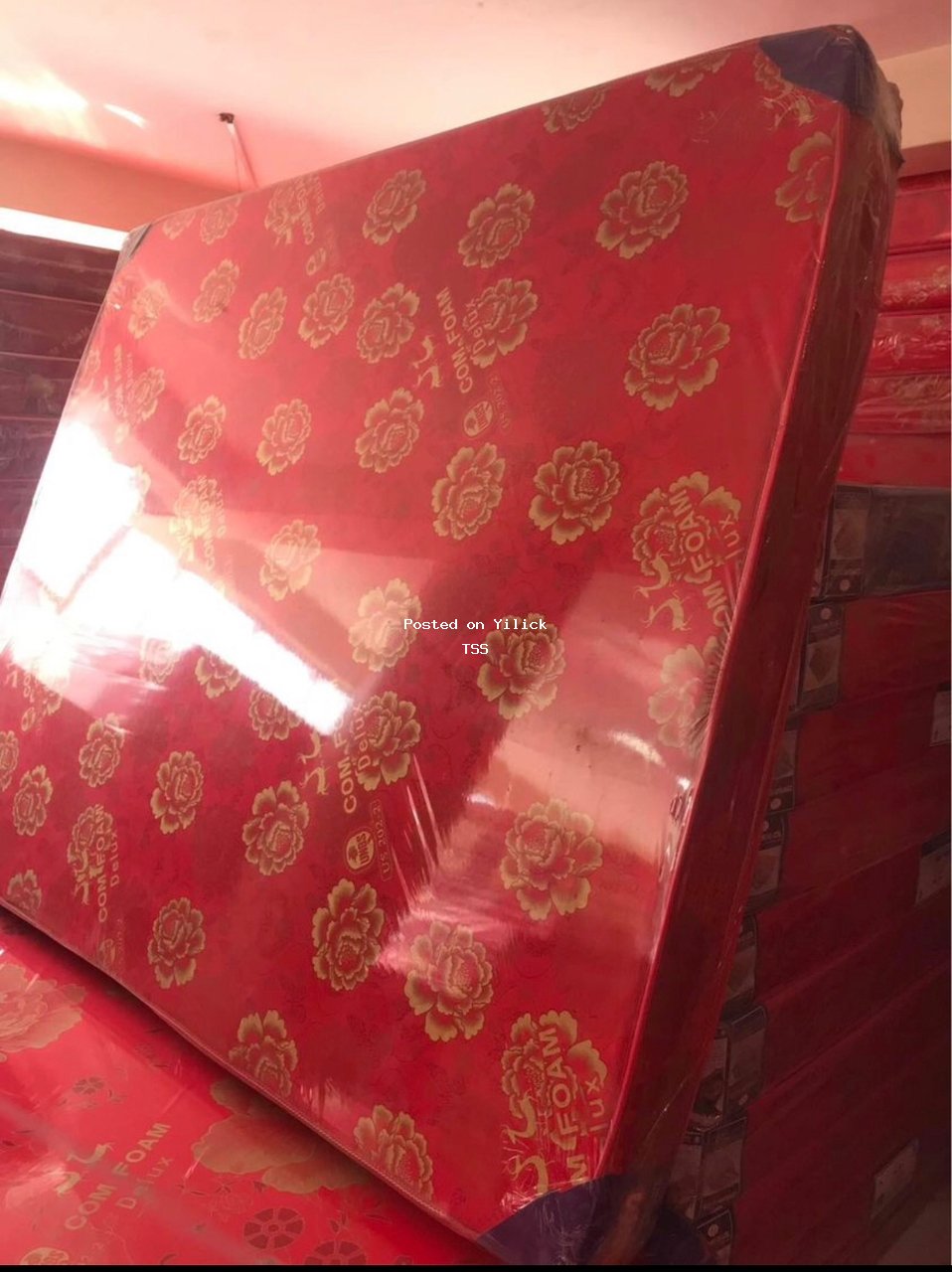 6by6 deluxe mattress available  for sale in Kampala - Yilick