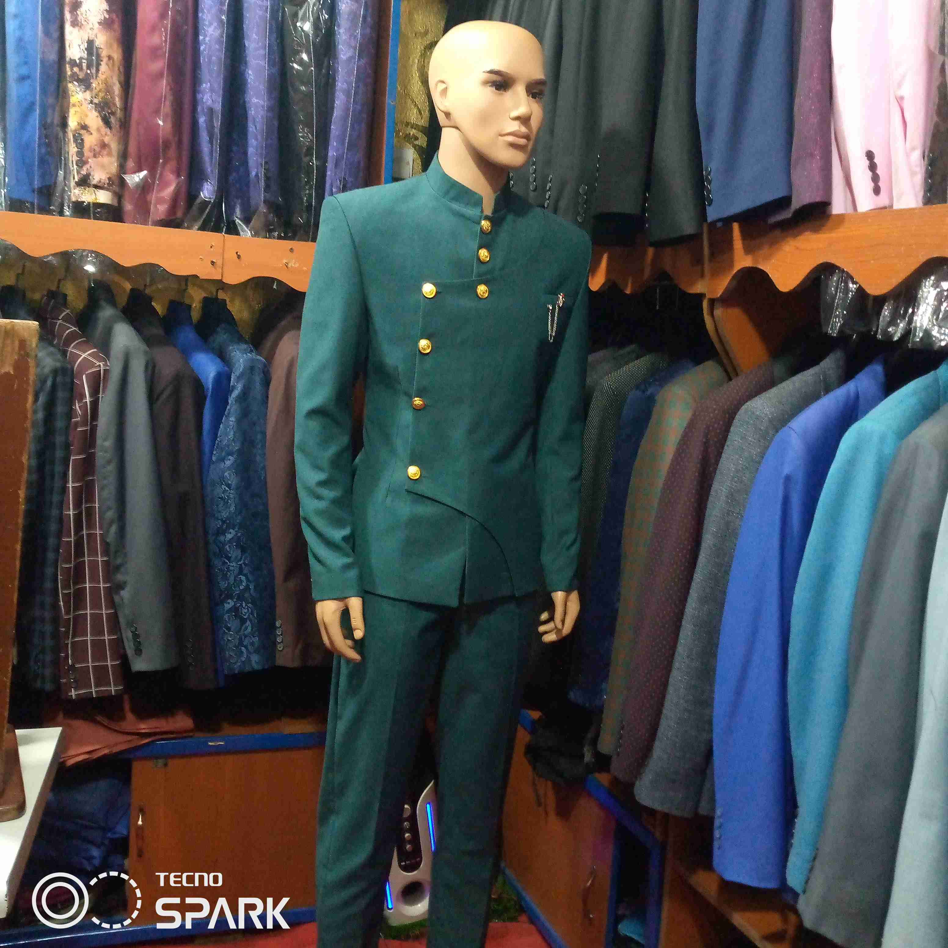 mens green suit for sale in Kampala - Yilick